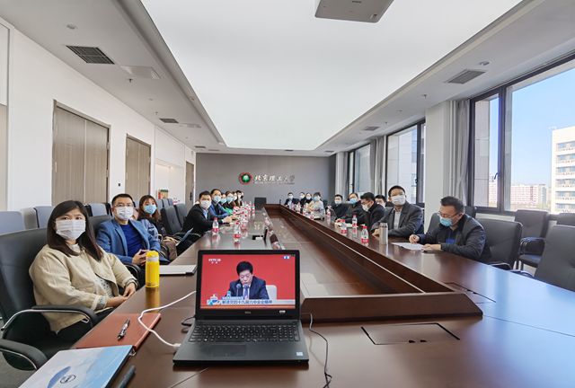 9499www威尼斯观看十九届六中全会新闻发布会-良乡教工会场_副本.jpg