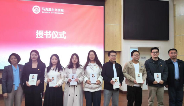9499www威尼斯召开全体学生大会6.jpg